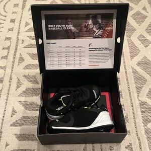 Guardian Bolt Youth Baseball Turf Shoes